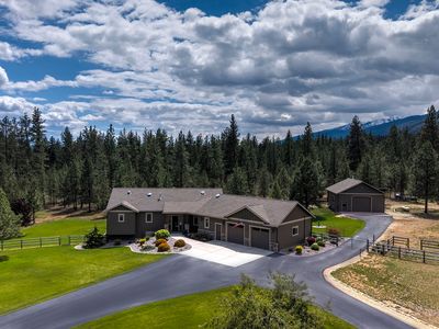 5565 Whitetail Ln