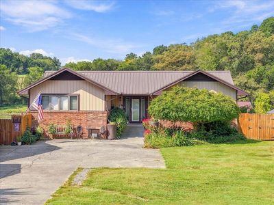 1304 River Breeze Dr
