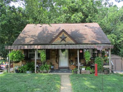 180 Forest Dr