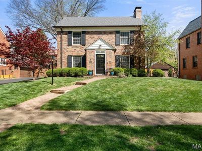 7447 York Dr
