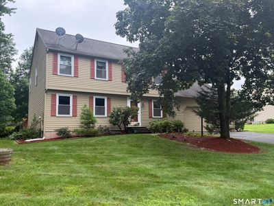 11 Weatherside Drive