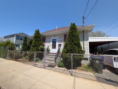 178 County St