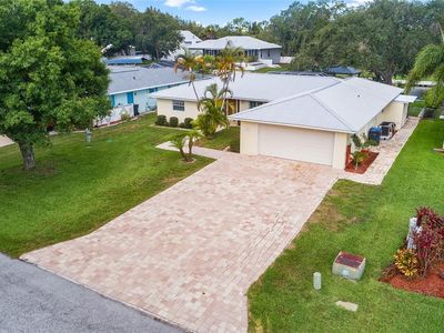 403 SW 13th St