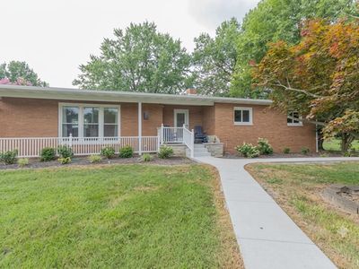 1803 W Midland Ave