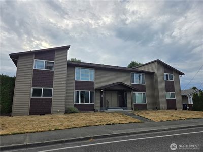 1603 Norpoint Way NE