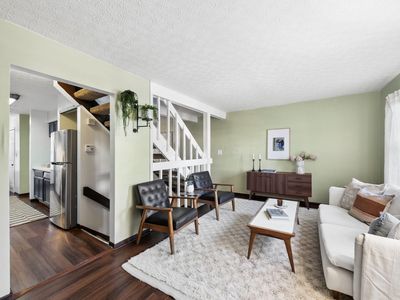 2295 Laurelwood Dr