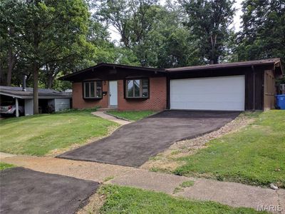 Property at 600 Pimlico Dr, Florissant, MO