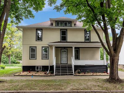 123 E 13th St