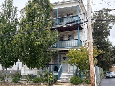 957 Warren Ave