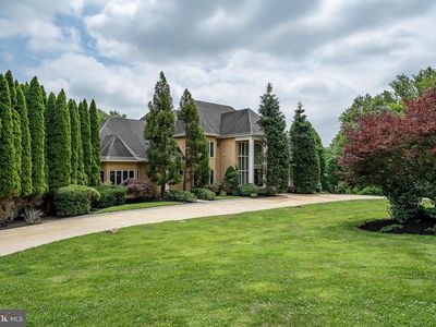 1041 Herkness Dr