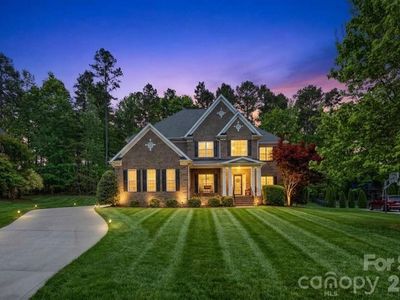 807 Crown Vista Ct