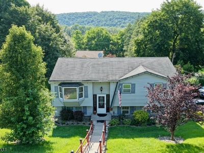 Property at 2 Washington Rd, Ogdensburg, NJ