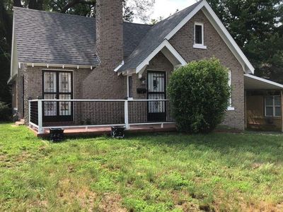 875 N Belvedere Blvd