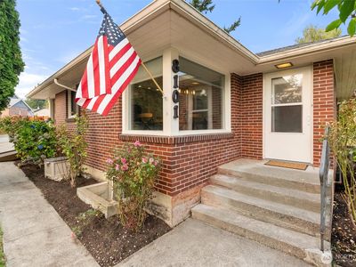 8101 274th Street NW