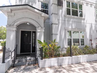 202 E SOUTH STREET #1044