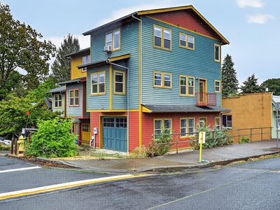 1404 May St