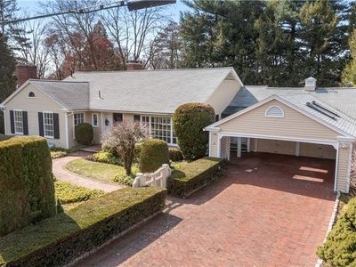 28 S Hill Dr