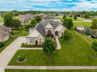 2605 N Wickersham Dr