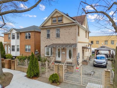 59-21 Fresh Meadow Lane