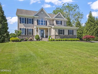 14 Whispering Grove Boulevard