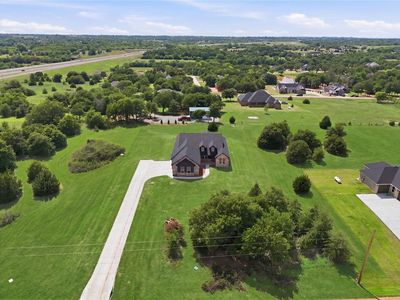 1240 Twin Oaks Dr