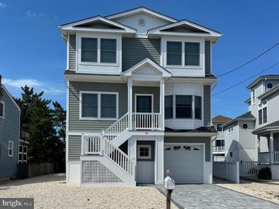 14 W Bayberry Dr