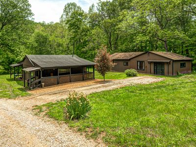 1691 Country Club Rd