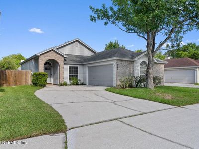 3823 UNION PACIFIC Drive W