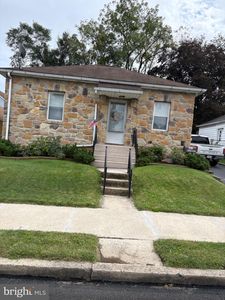 554 Rife St #3