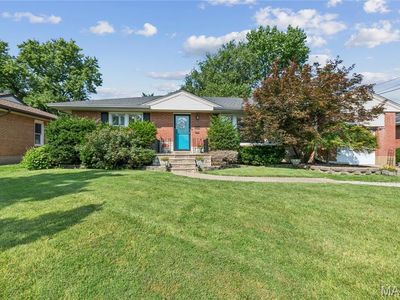 5215 Creighton Dr
