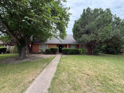 934 Live Oak Dr