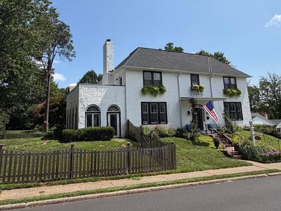 1447 Rockwell Rd