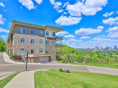 1140 Shavano Dr #13