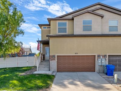 1872 N Goldenrod Way