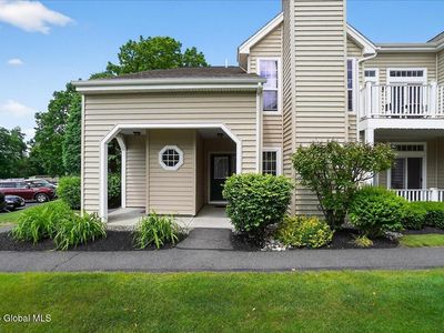 713 Hampton Place Boulevard