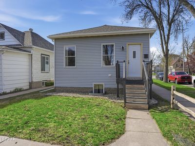 1023 4th Ave N