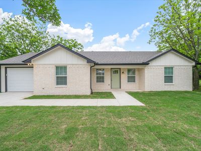1015 W Park Dr