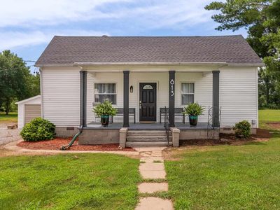 Property at 813 Dorris Heights Rd, Harrisburg, IL