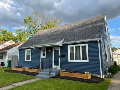 1606 Stratford Ct