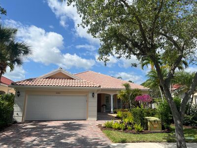 3352 SE Cascadia Way