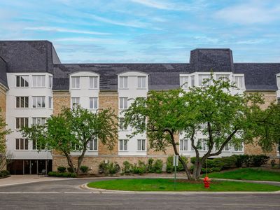 Property at 200 Lake Blvd APT 415, Buffalo Grove, IL