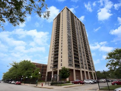 3001 S Michigan Ave UNIT 902