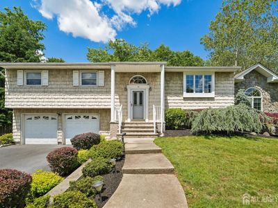 18 Mary Ellen Dr