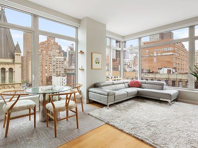 400 E 67th St APT 7B