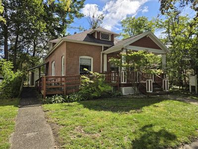 315 Ives Ave
