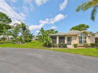 1211 Golfview Woods Dr