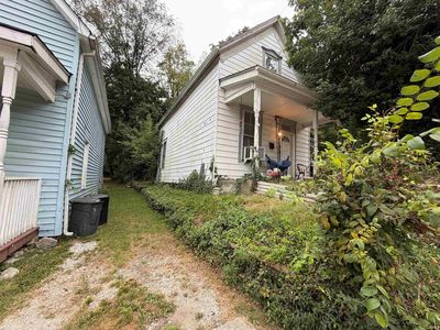 228 Elliott Ave