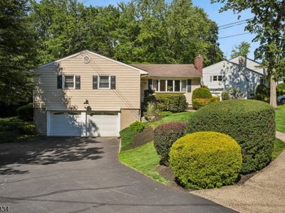 Property at 14 Burlington Rd, New Providence, NJ
