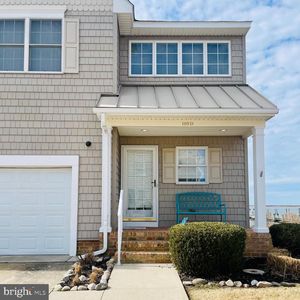 109D Waters Edge #109D