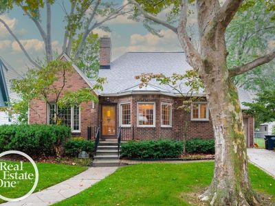 Property at 855 Loraine St, Grosse Pointe, MI